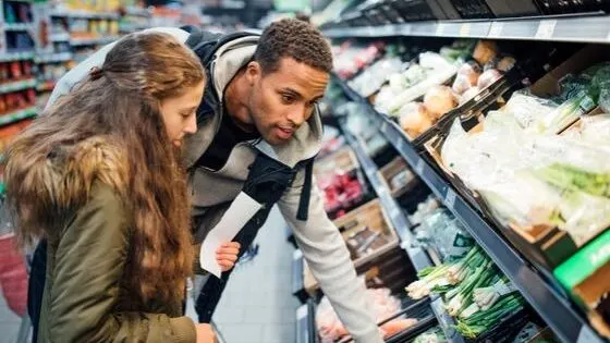 What Your Grocery Budget Should Be & How to Stop the Grocery Budget Competition