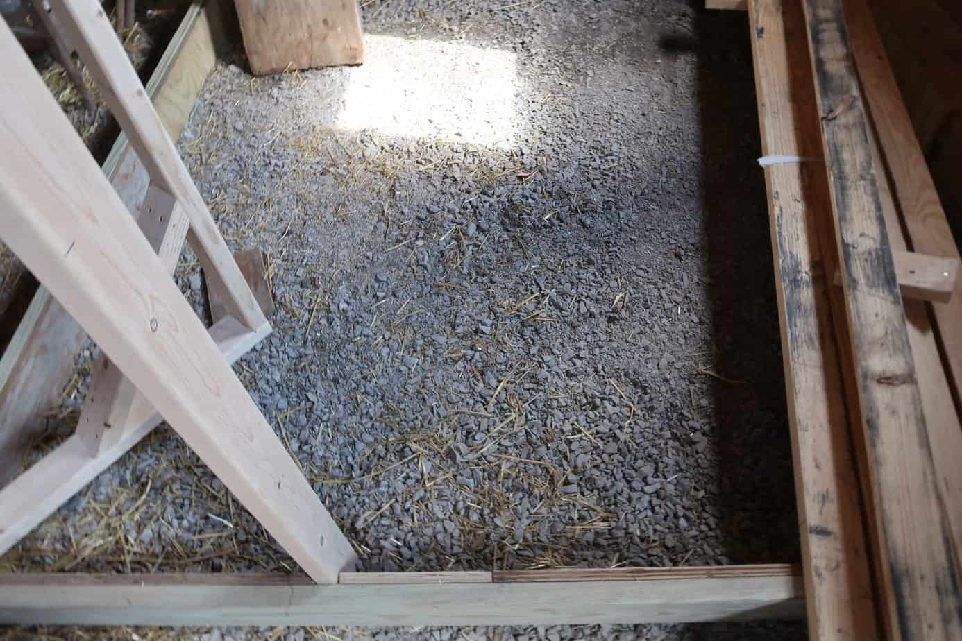 Why Sand is The Best Choice for Your Chicken Coop