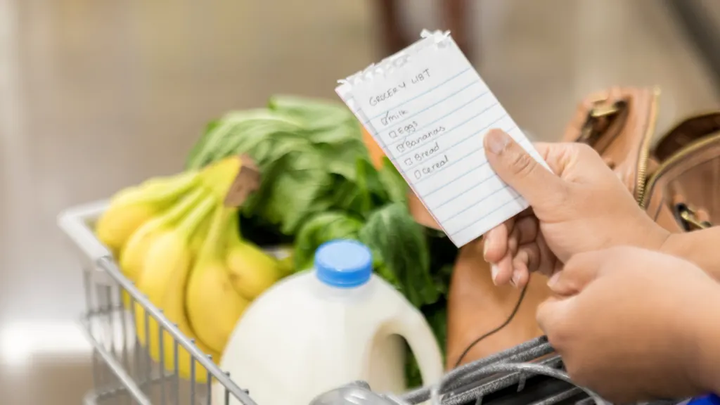 Cut Your Grocery Bill Every Week: Tips for Saving Money on Your Weekly Shopping Trip