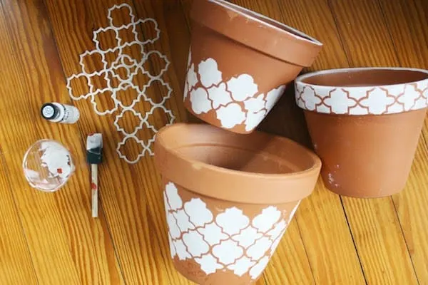 Fall Planters on a Budget: How to Create Beautiful Displays without Breaking the Bank 11 Fall Planters on a Budget: How to Create Beautiful Displays without Breaking the Bank