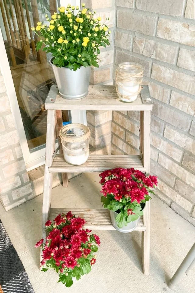 Fall Planters on a Budget: How to Create Beautiful Displays without Breaking the Bank 4 Fall Planters on a Budget: How to Create Beautiful Displays without Breaking the Bank