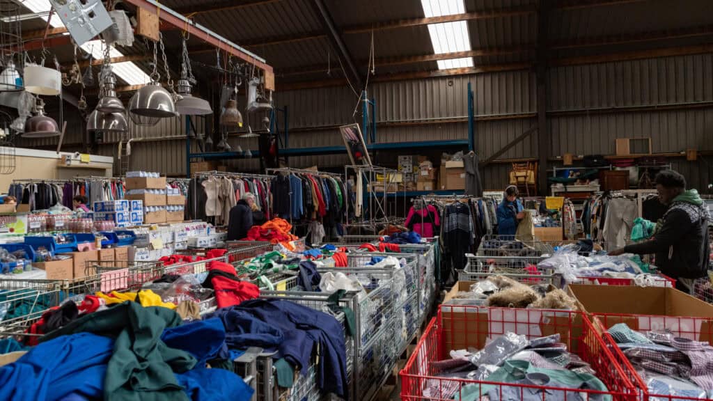 14 Life-Changing Thrift Shopping Tips You Need!