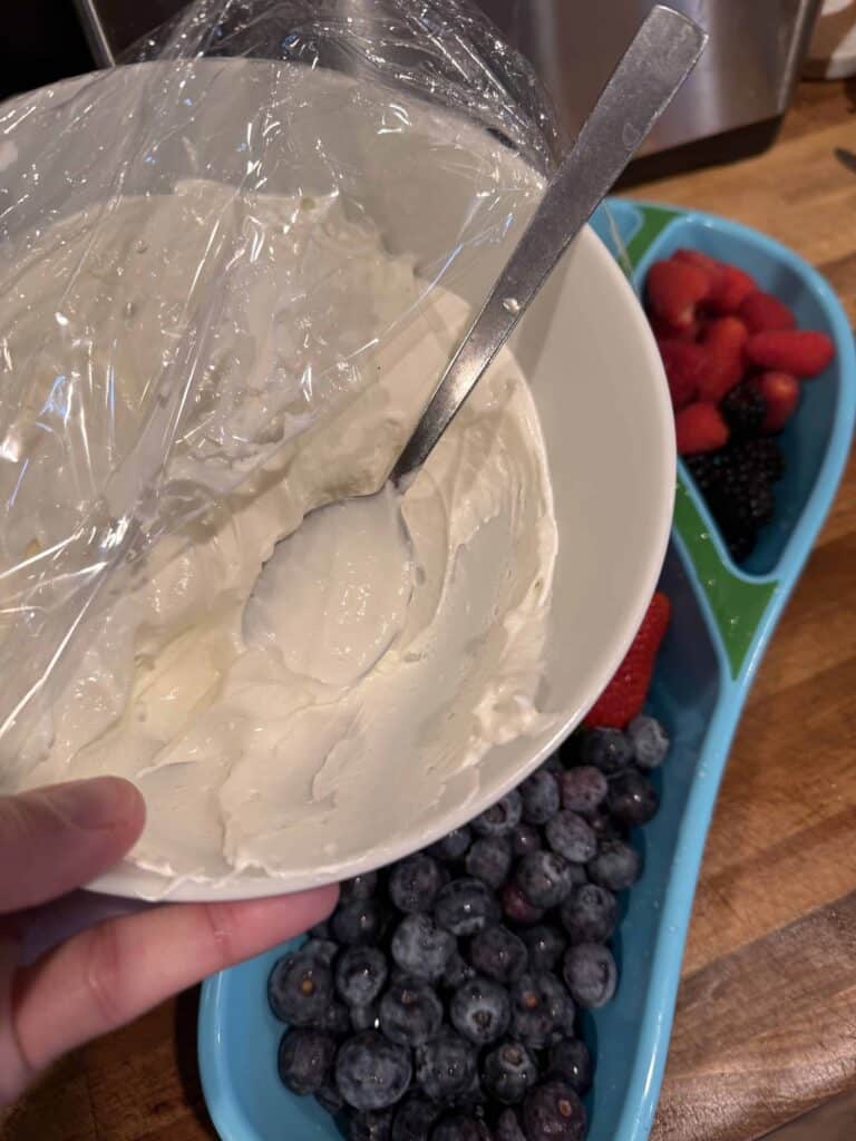 The Easiest, Yummiest 3-Ingredient Fruit Dip Ever