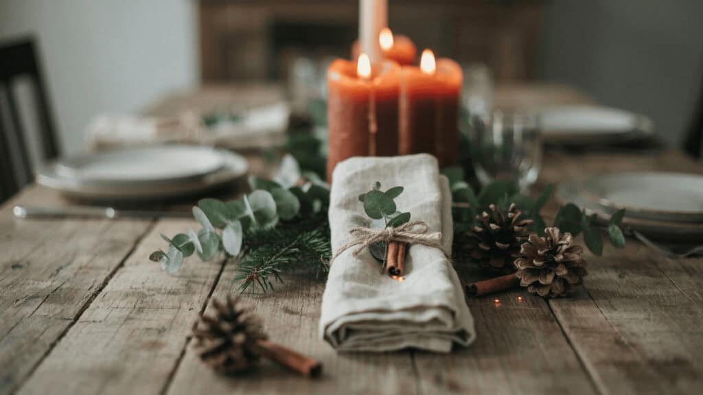 DIY Twine & Greenery Napkin Rings 1 DIY Twine & Greenery Napkin Rings