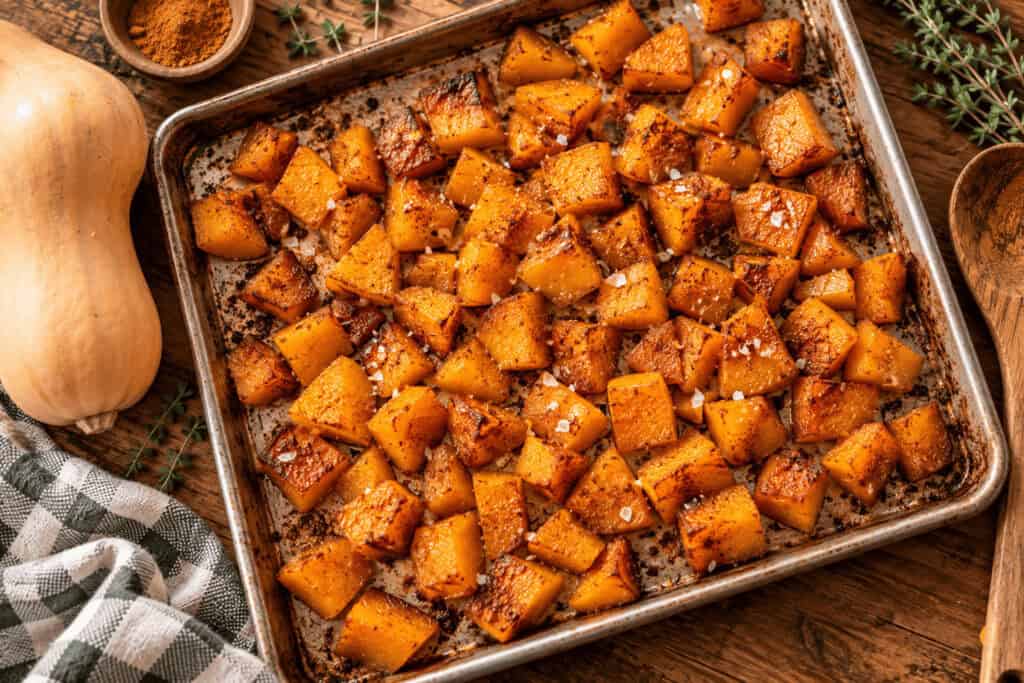 Easy Thanksgiving Side Dishes That Feed a Crowd on a Budget 5 Easy Thanksgiving Side Dishes That Feed a Crowd on a Budget