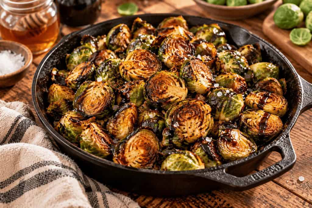 Easy Thanksgiving Side Dishes That Feed a Crowd on a Budget 8 Easy Thanksgiving Side Dishes That Feed a Crowd on a Budget